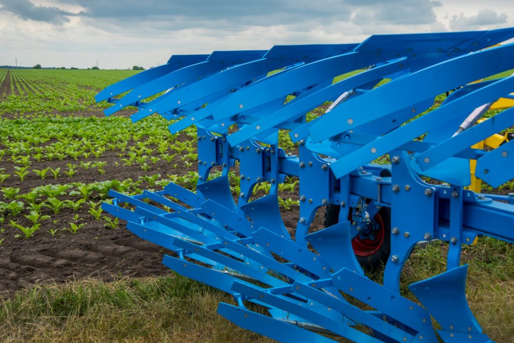 agricultural plow for deep plowing on a tractor tr 2026 03 17 06 21 28 utc 1536x1025